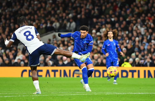 Chelsea Lội Ngược Dòng Kịch Tính Trước Tottenham: Một Trận Derby London Đầy Cảm Xúc k8 casino